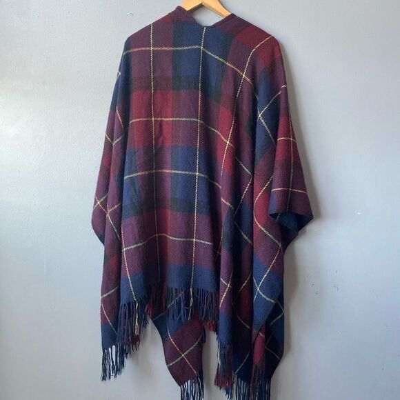Plaid Print Open  Poncho✨ - Picture 3 of 3